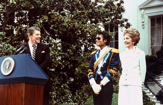 Jackson con Reagan en el 84. Wikimedia Commons